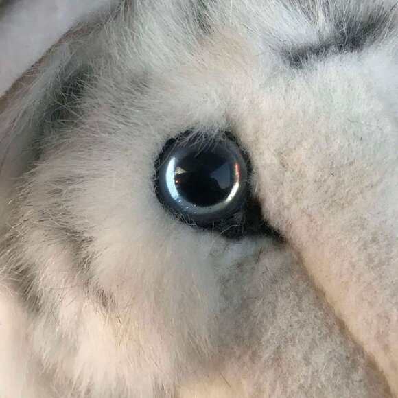 Siegfried & Roy Nevada White Tiger Plush Toy 18" Adorable Furry Friend - Picture 9 of 14